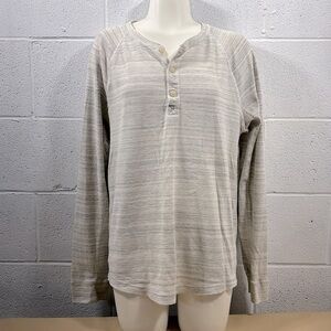 American Eagle two-tone grey quarter button up long sleeve shirt​​​​​​​​